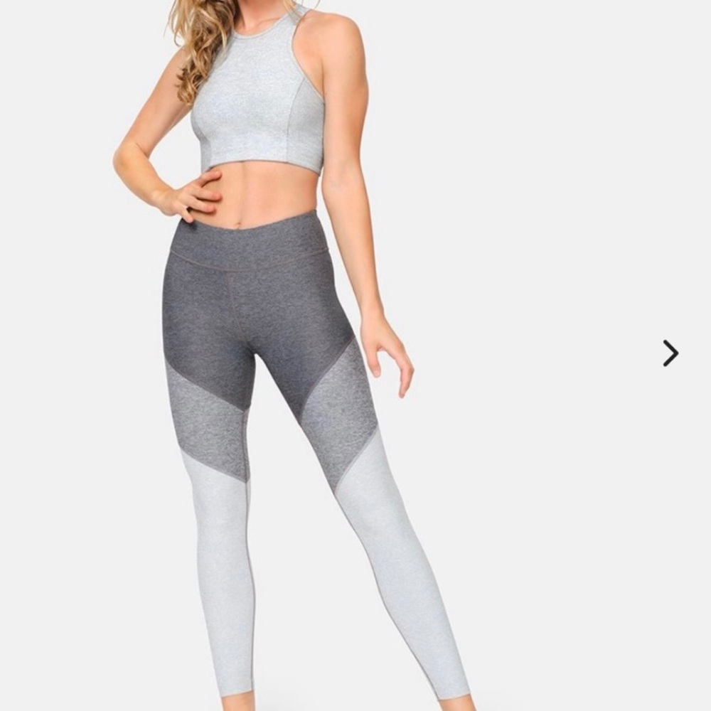 Outdoor Voices Gray and White 7/8 Springs Leggings SZ-Small